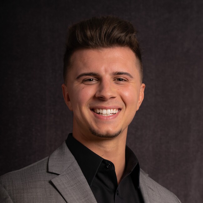 Agent Photo