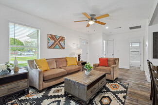 2047 El Paso St Unit ID1037331P, Grand Prairie, TX 75051