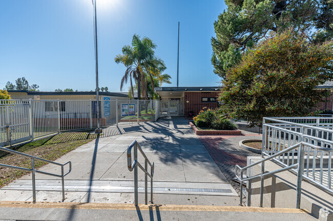 The front of Orange Grove Elementary School in Whittier