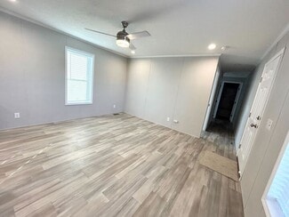 52962 N Yorktown Ct, Chesterfield, MI 48051