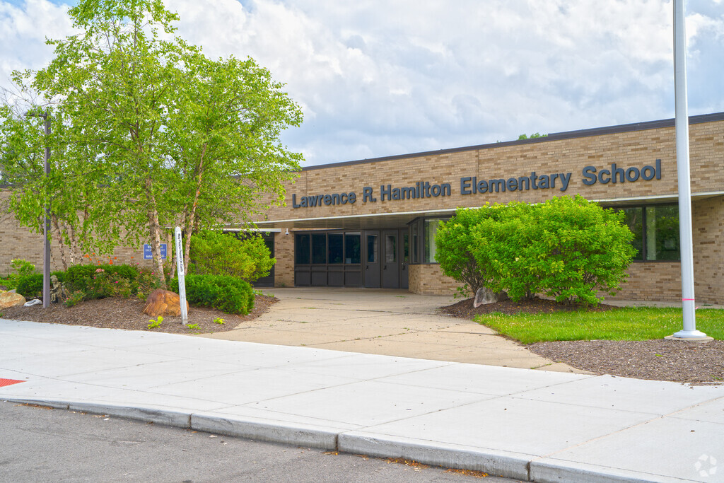 Front entrance to Hamilton Elementary School.