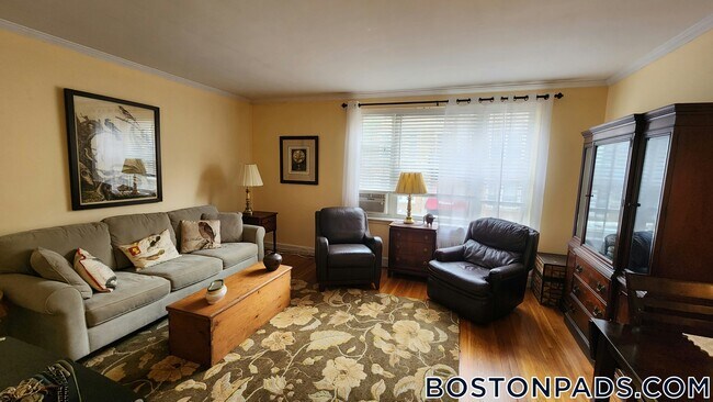 35 Chiswick Rd unit 3, Brighton, MA 02135 - photo 2