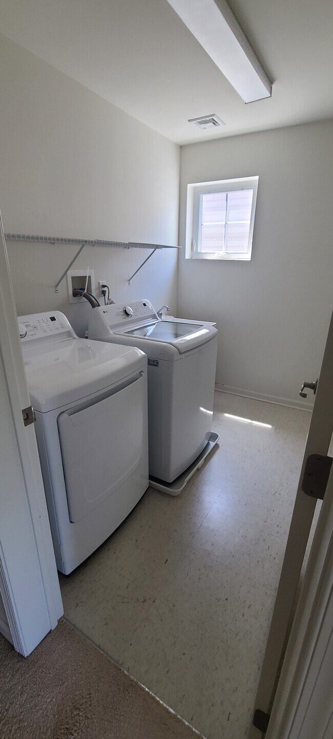 408 Waterview Ct, Hanover, NJ 07927 - photo 7