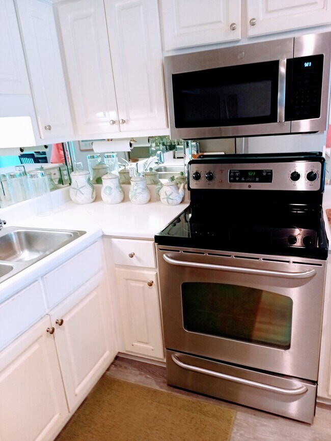 17462 Front Beach Rd unit 58105, Panama City Beach, FL 32413 - photo 5