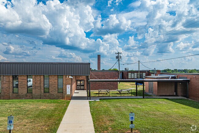 Ray Street Academy is an alternative school serving Alamance County grade 6-12 students.