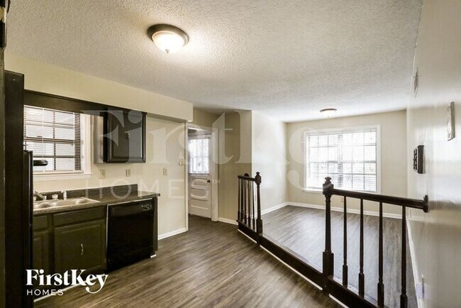 2984 Wood Thrush Dr, Memphis, TN 38134 - photo 5