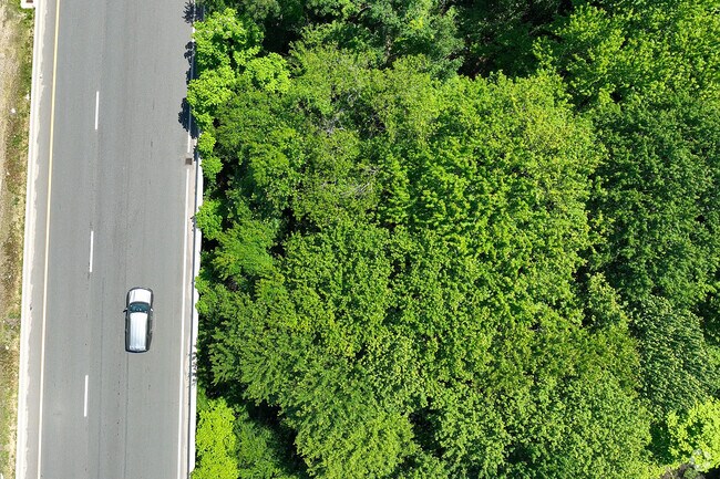 I-495 is close by making it an easy commute to enter and leave Chelmsford.