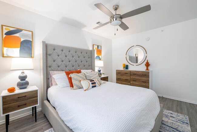 Frisco Apartments on Walnut, Rogers, AR 72756 - photo 3