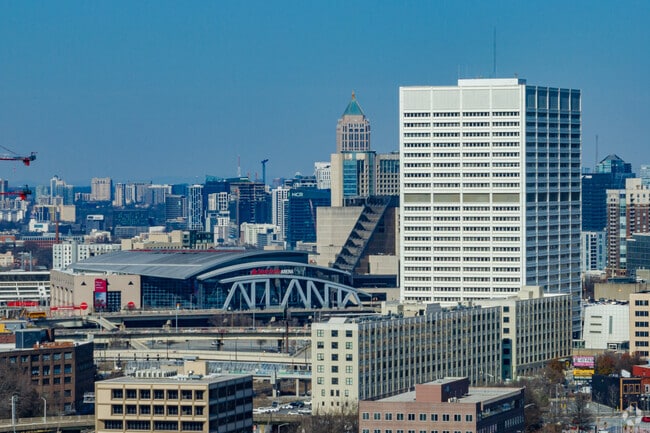 Mechanicsville is just a short drive, or MARTA train away from the vibes of Downtown Atlanta.