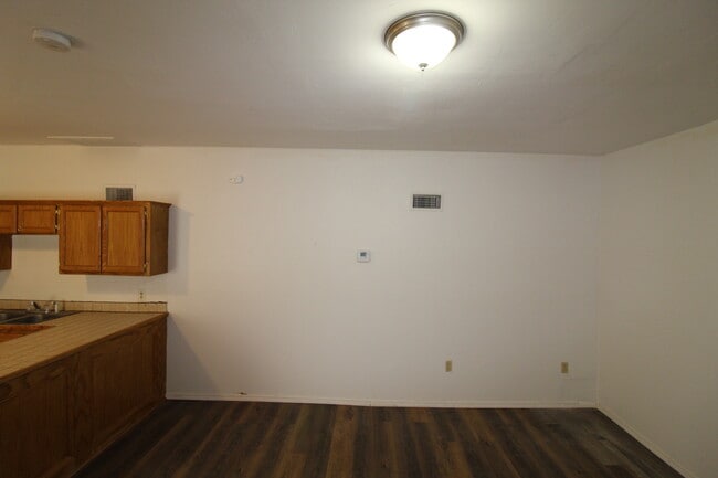 1205 S Dr E Dunlap Hwy unit A, San Diego, TX 78384 - photo 5