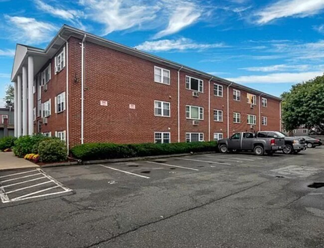 924 Main St unit 21, Woburn, MA 01801 - photo 3