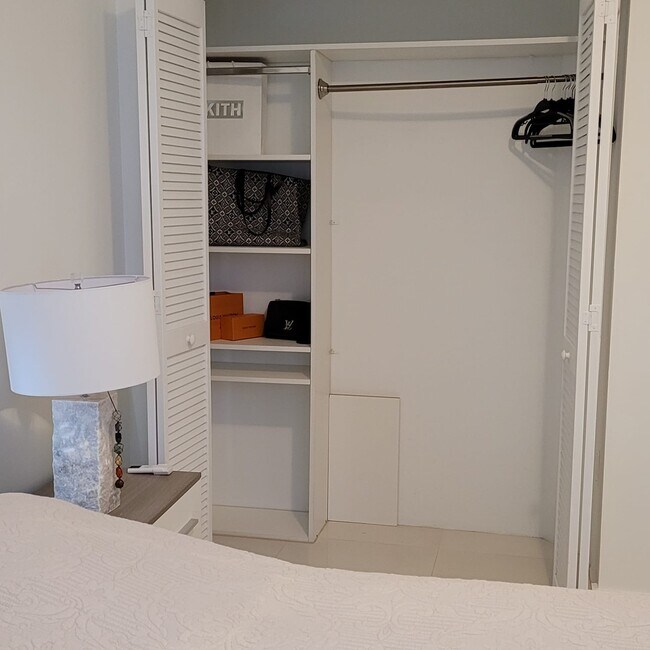 Brickell On The River unit 1201, Miami, FL 33131 - photo 5