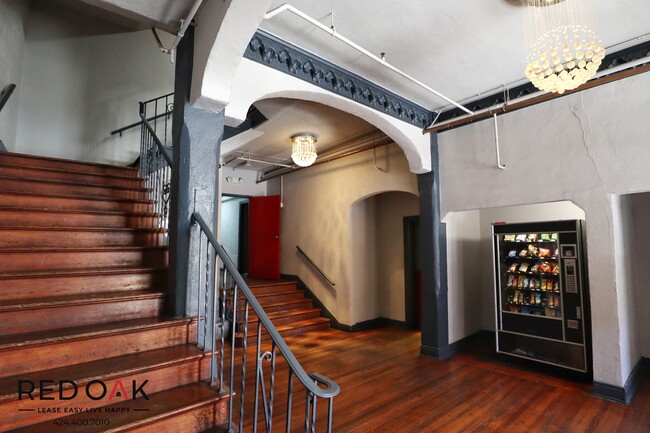 687 Shatto Place unit 404, Los Angeles, CA 90005 - photo 3