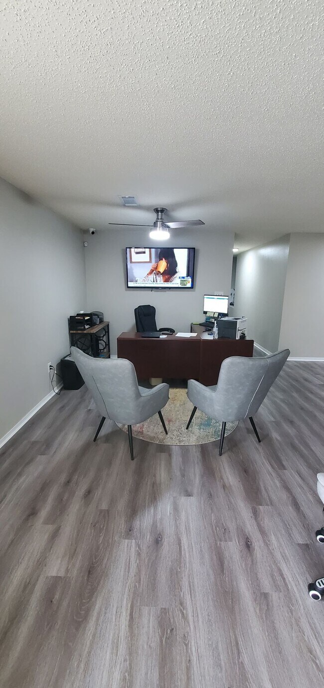 Country Meadows Apartments, Searcy, AR 72143 - photo 2