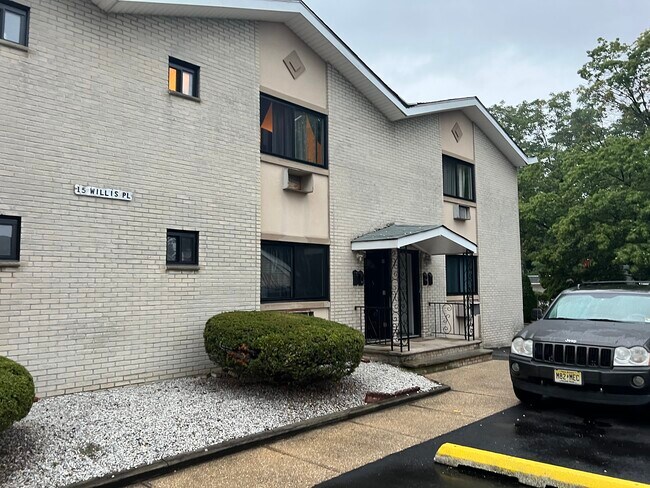 15 Willis Place unit 8, Keansburg, NJ 07734 - photo 4