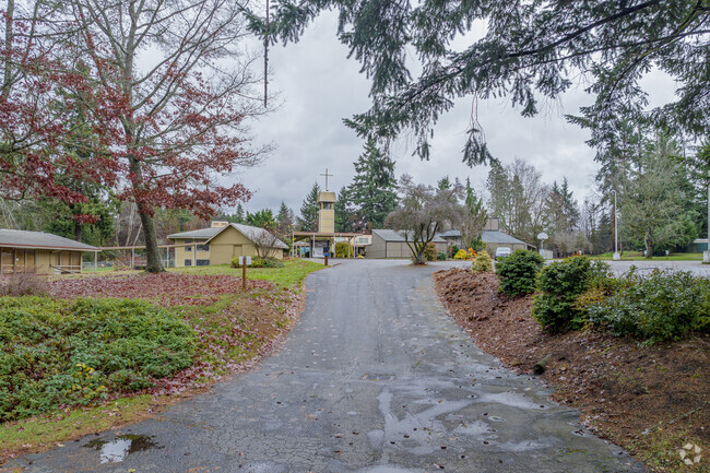 Left entrance way to Harbor Christian School.