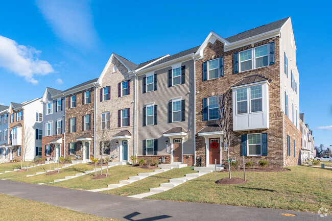Row homes are a popular choice in the Grovehurst neighborhood.