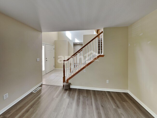 2828 S Killarney Way, Aurora, CO 80013 - photo 6