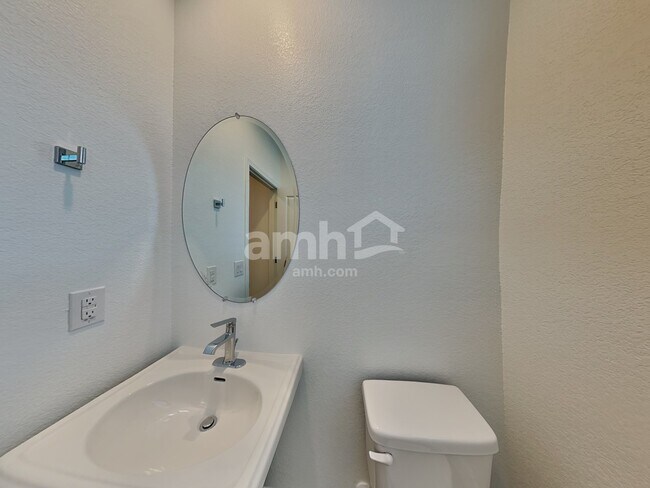 6621 S 42nd Ln, Phoenix, AZ 85041 - photo 7