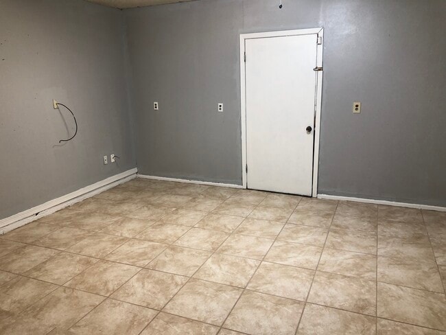 557 Esplanade St, La Place, LA 70068 - photo 6