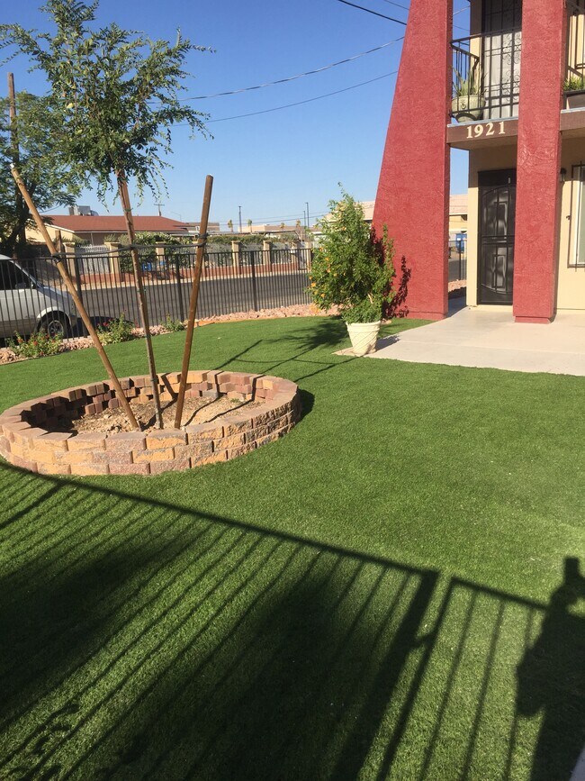 1921 Goodwill St unit D, Las Vegas, NV 89106 - photo 3