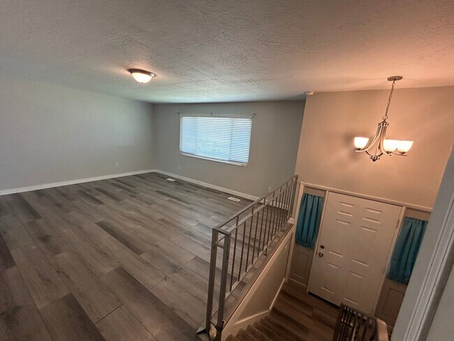 1184 N 575 W, Clearfield, UT 84015 - photo 7