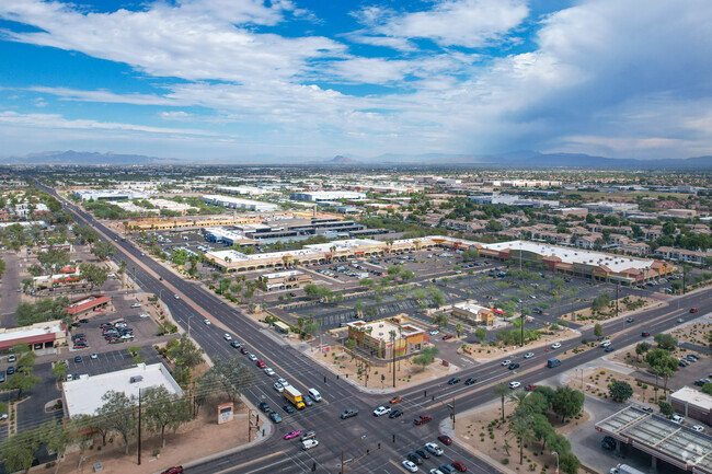 The FrenchAM School in Chandler has plenty of parking.