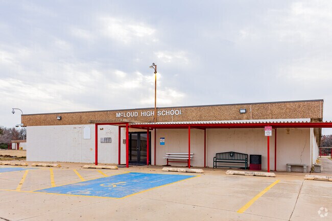 McLoud High School challenges students by offering an all-encompassing curriculum.