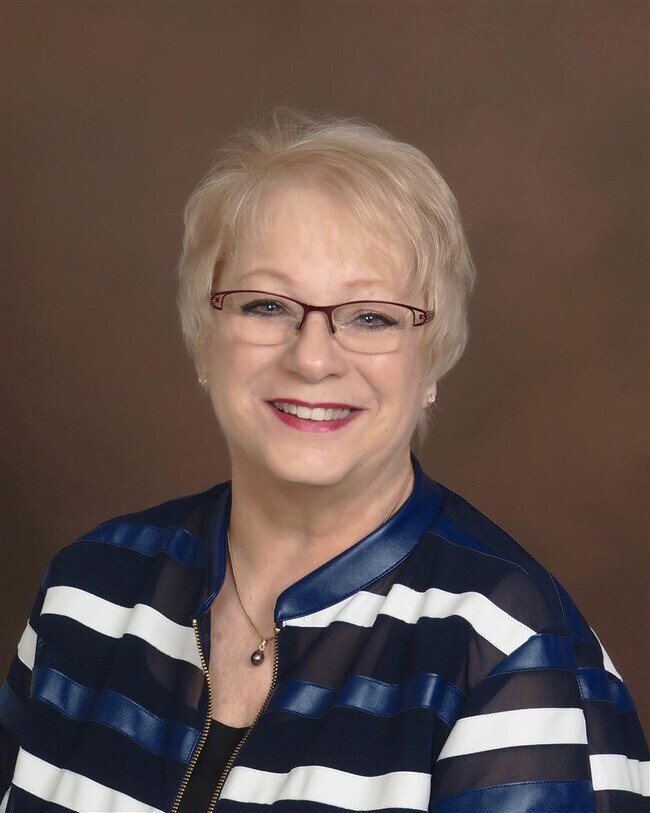 Linda McCLain