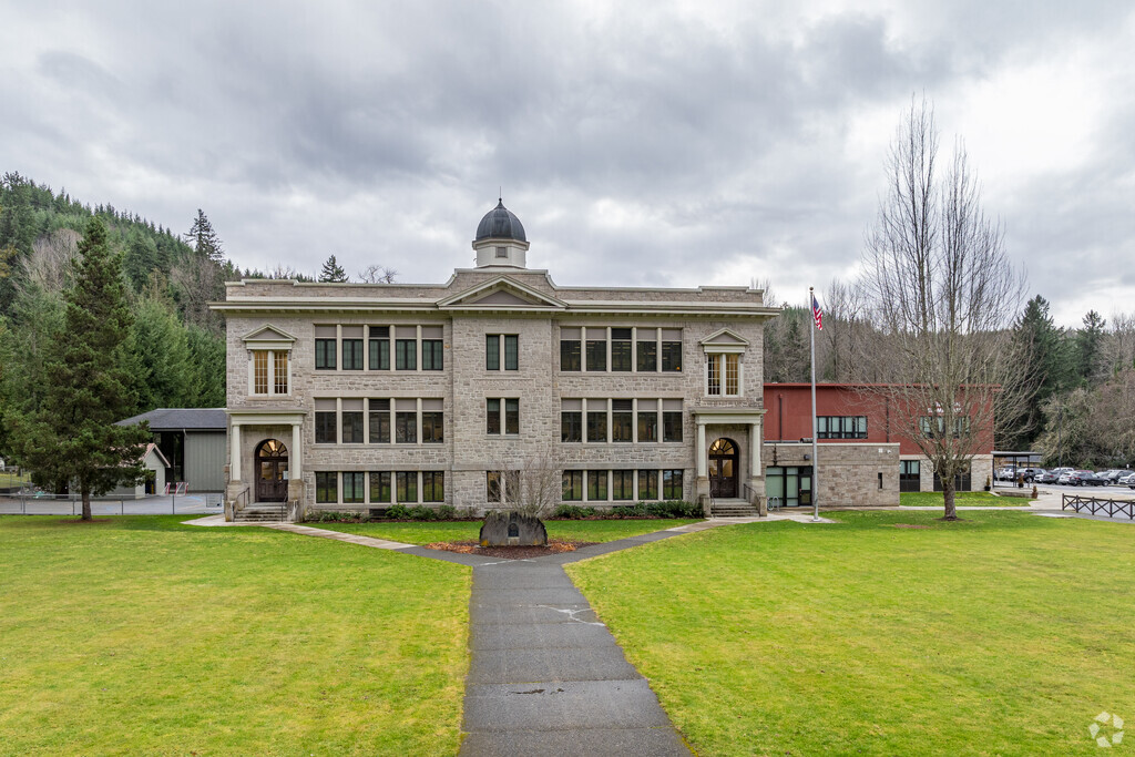 Wilkeson Elementary School is the oldest running school in WA, being built in 1912.