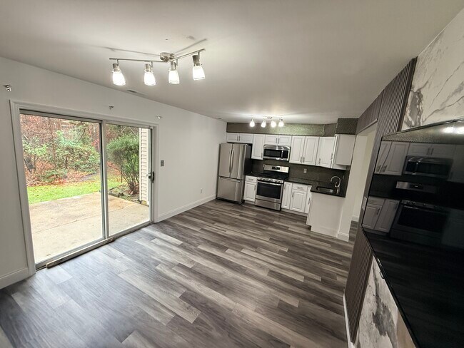 2708 Falcon Ct, Mays Landing, NJ 08330 - photo 5