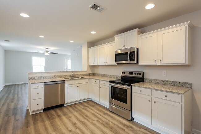 331 Noble Ln, Pendleton, SC 29670 - photo 5