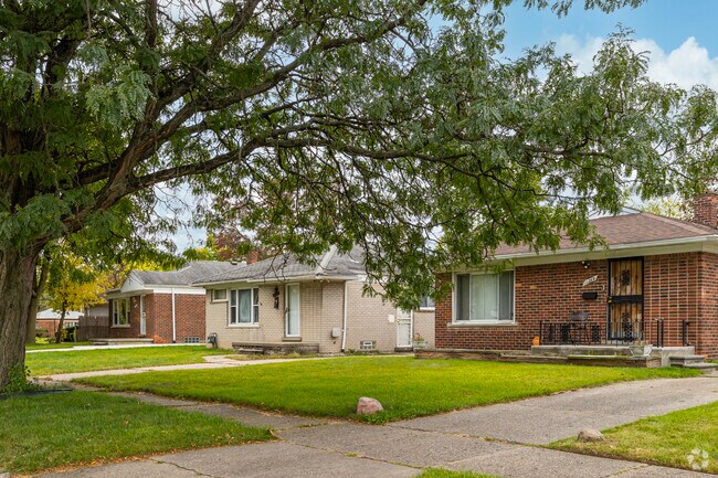 Comfortable brick ranches with wide front lawns are the most common home type in Weatherby.