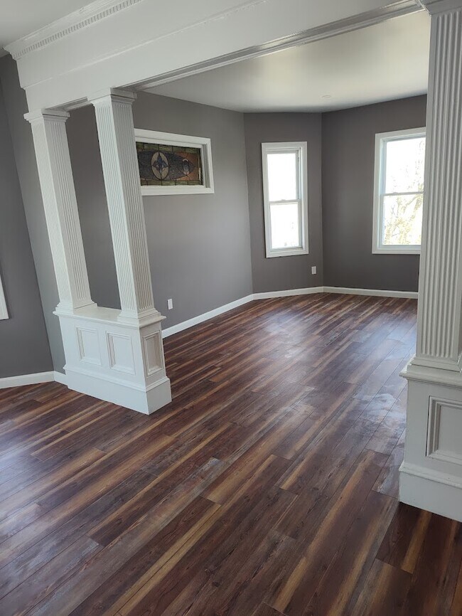 951 Maple St unit Maple 3rd Floor, Fall River, MA 02720 - photo 4