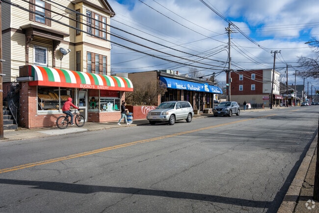 Hartford offers Hispanic eateries and American-style bakeries among its cuisines.