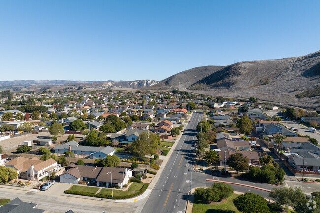 East Lompoc is a great community near wine country.