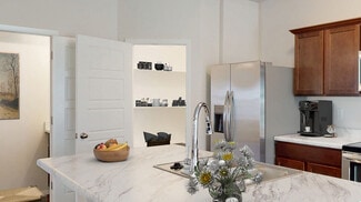 2134 Woodfield, Tonganoxie, KS 66086