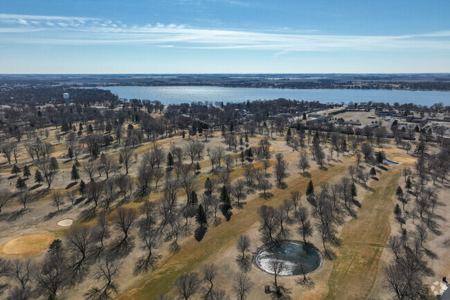 Worthington residents can visit GreatLIFE Golf & Fitness Club to play the 18 hole course.