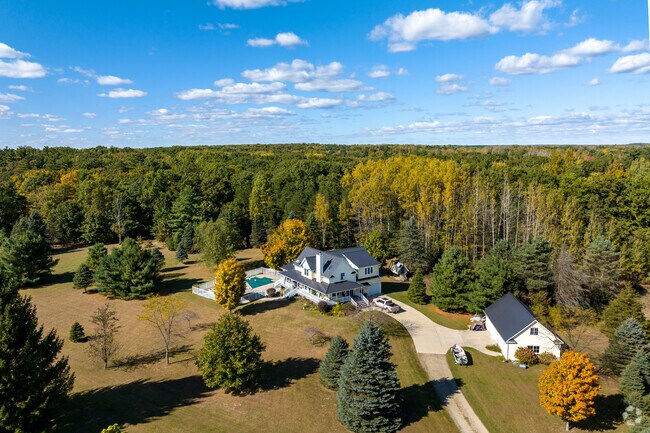 Large homes built on large properties in Deerfield Township give families the space they need to grow.