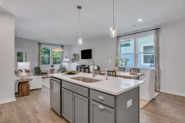 4171 Tillrock Ln, Lilburn, GA 30047 - photo 5