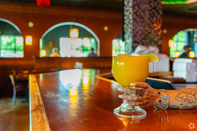 El Bracero serves delicious frozen margaritas in Clarksville.