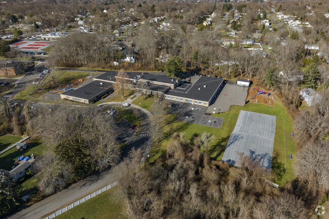 Jennings Elementary School at 31 Palm Drive in Fairfield, CT.