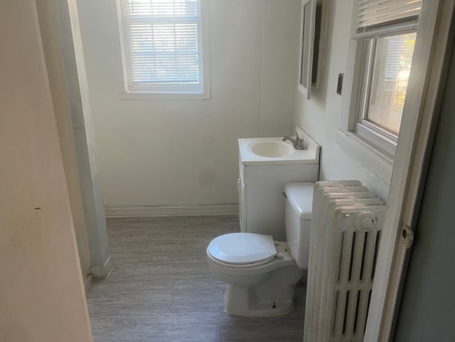 109 E Stewart Ave unit 1st Floor, Lansdowne, PA 19050 - photo 4