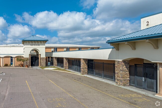 Crystal Lake Middle School is a public school located in Lakeland, FL.