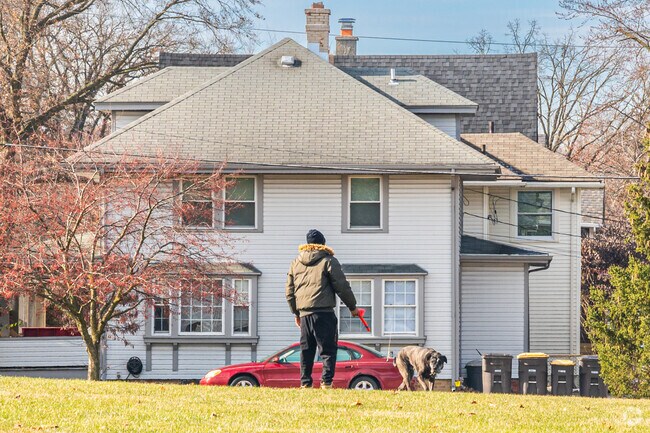 People come to Lutheran Park to walk their dogs very opten.