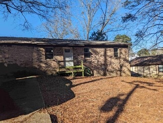 1708 Walnut St, Arkadelphia, AR 71923