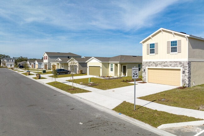 1361 Simmons Rd Kissimmee, FL 34744