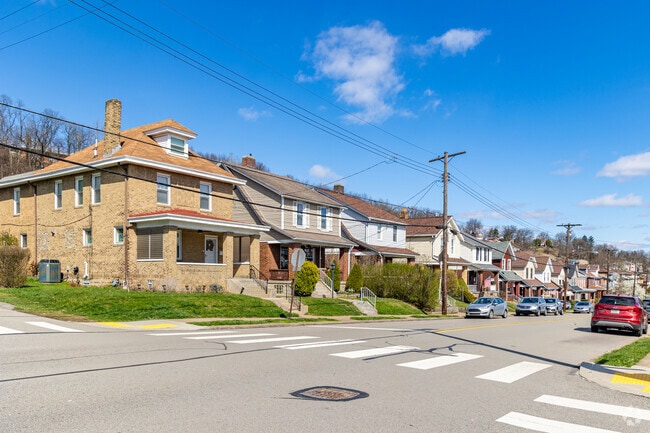 Rows of homes line the many long streets of Morningside.