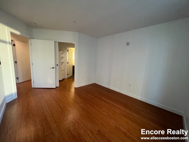 120 Kingston St unit 1805, Boston, MA 02111 - photo 7