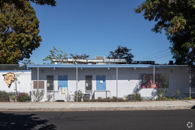 The Cheviot Hills Continuation School is for students in Palms, Los Angeles.